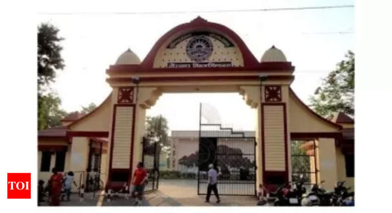 Allahabad College college students making world’s largest rangoli of Ram temple, Ram Lalla |