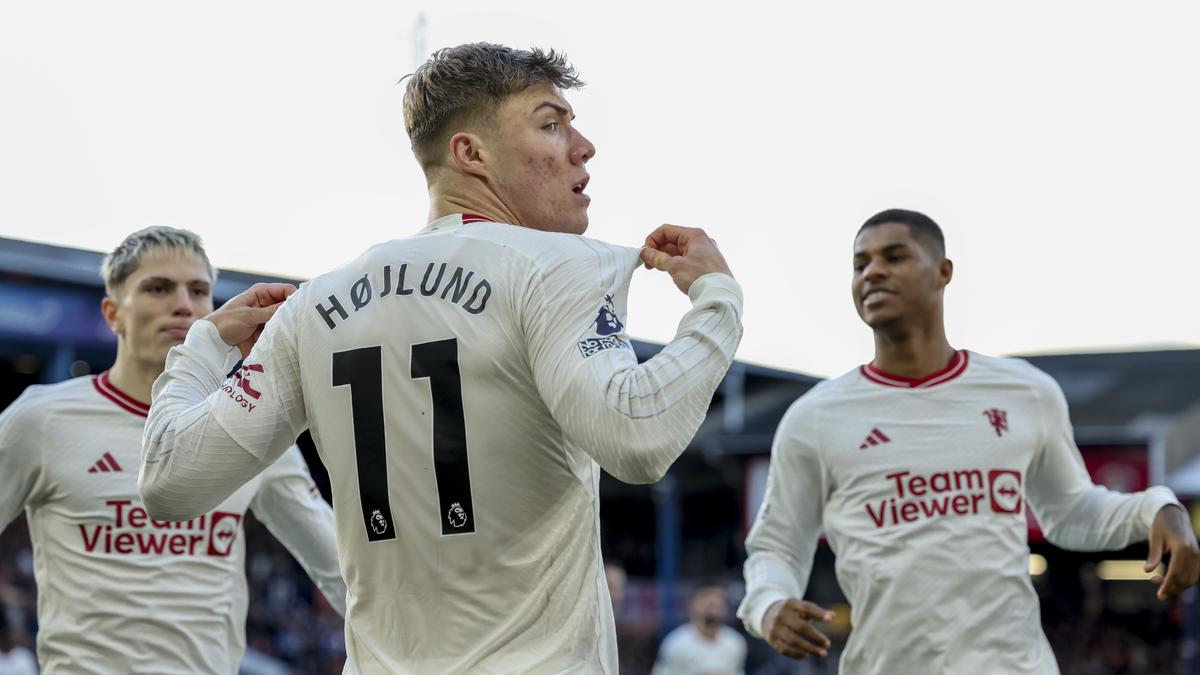 EPL | Hojlund's early double seals win for Man United at Luton