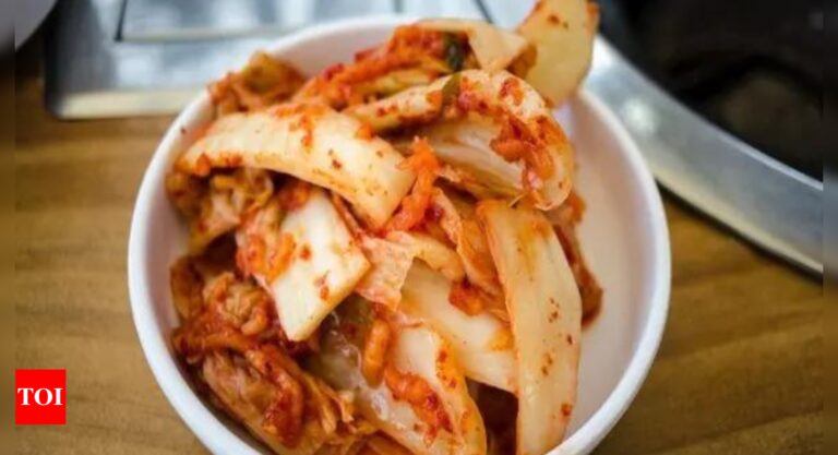 Analysis suggests as much as three meals of kimchi per day could decrease males’s weight problems danger