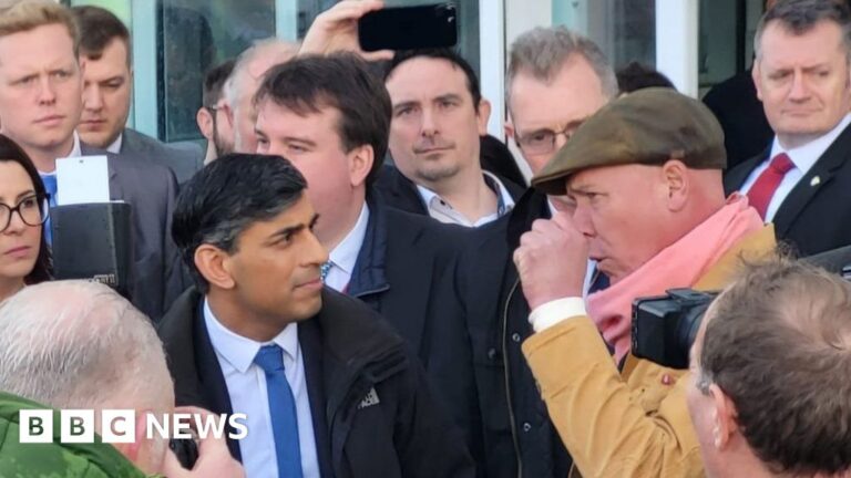 Rishi Sunak backs protesting Welsh farmers