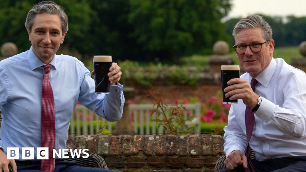 Sir Keir Starmer and Simon Harris meet at Chequers