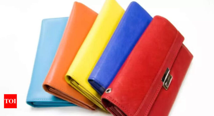 Feng Shui Wallet Tips: 12 Essential Feng Shui wallet tips and colors for attracting wealth |