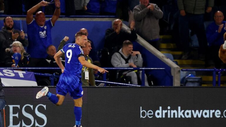 Jamie Vardy scores on Premier League return as Leicester holds Tottenham to 1-1 draw