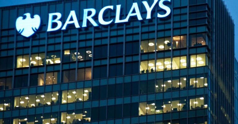 Coinbase (COIN), Robinhood (HOOD) Upgraded by Barclays Analyst, Citing ‘Matured’ Enterprise Fashions