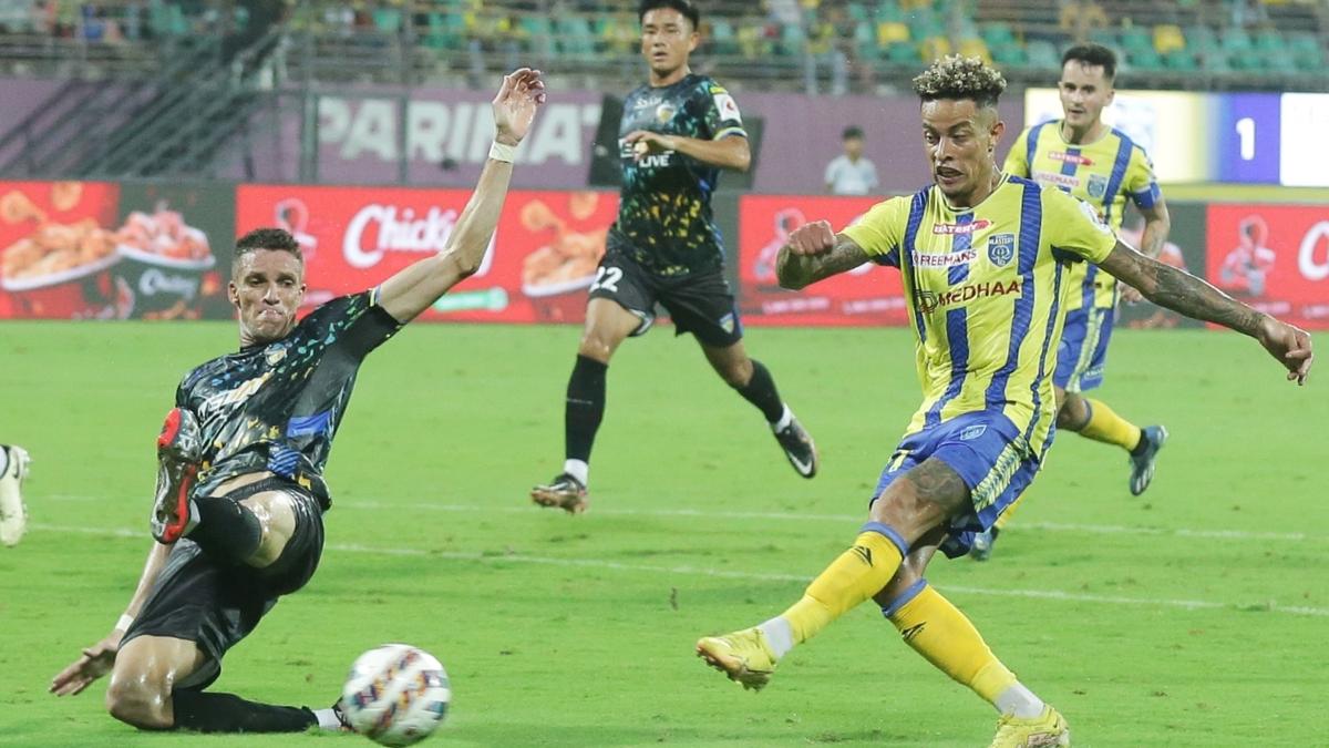 Sadaoui sparkles as Blasters end losing streak