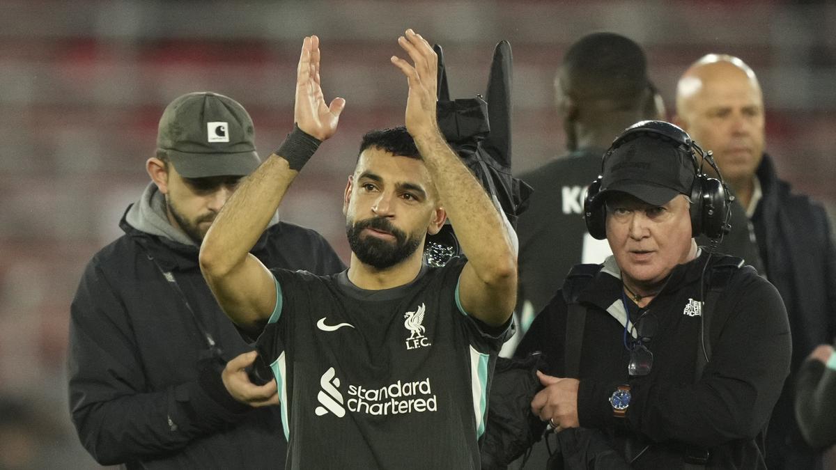 Salah wants Liverpool to pile on misery for Man City after sinking Saints