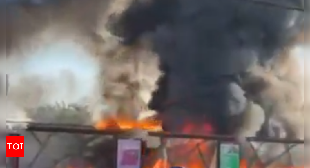 2 useless after plane crashes into streets of Brazil, hits autos